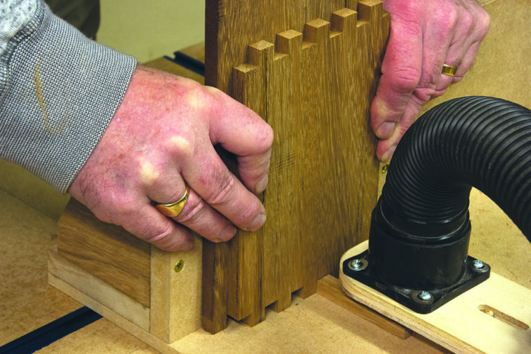 Making and Using a Finger Joint Jig for the Router Table Woodworkers