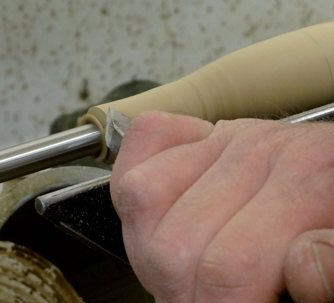 Master Skew Chisel Techniques: Craft Perfect Tool Handles