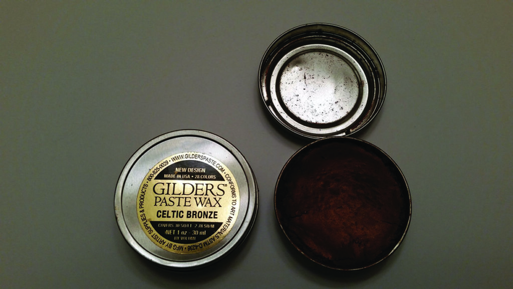 Open tin of Gilders Paste Wax.