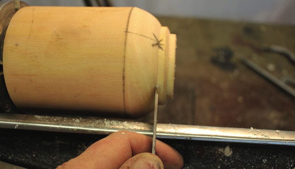 Woodturning a spindle on a lathe