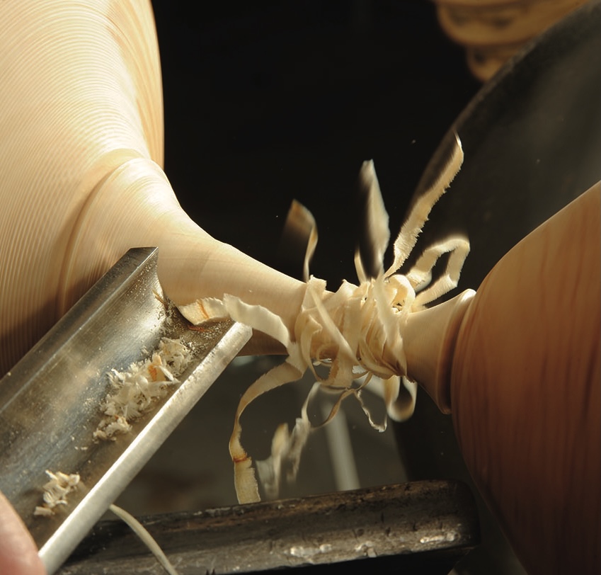 Woodturning tool carving wooden bowl shavings