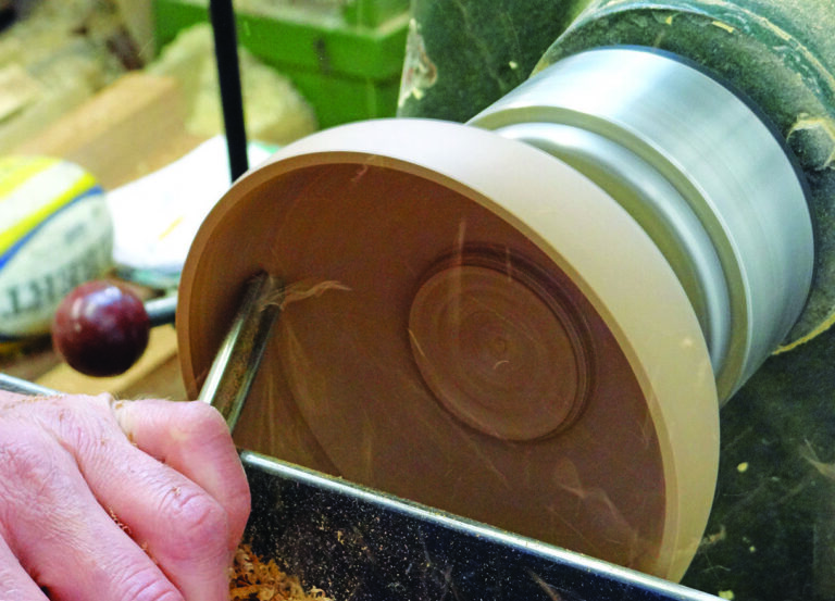 Woodturning a bowl on a lathe