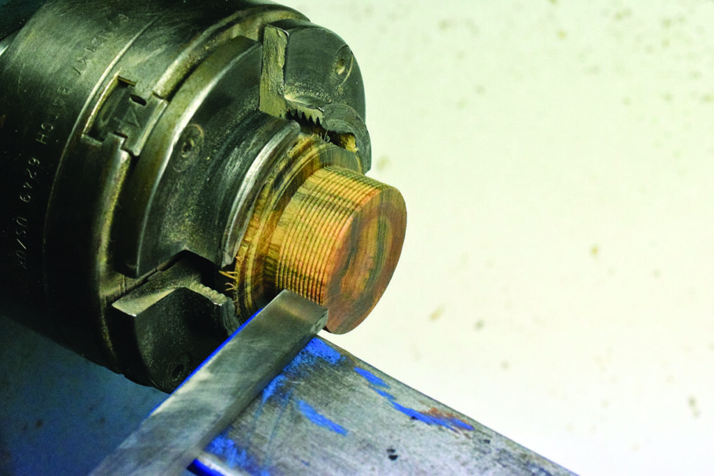 Woodturning a threaded end block on lathe